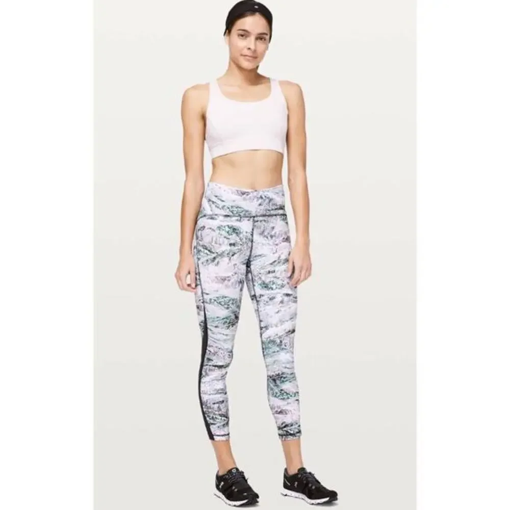 Lululemon‎ 4 purple Train Times 7/8 leggings Springscape Multi